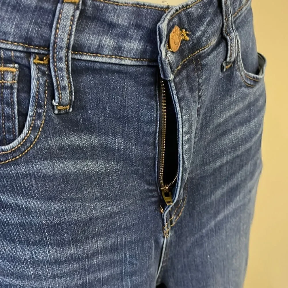 Madewell Women’s Curvy Roadtripper Medium Wash Whiskering 5-pocket Jeans- T28